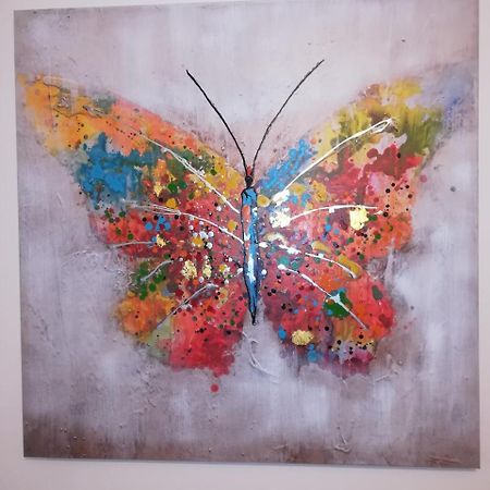 Butterfly Apartment Cacak Ngoại thất bức ảnh