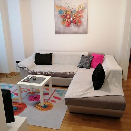Butterfly Apartment Cacak Ngoại thất bức ảnh