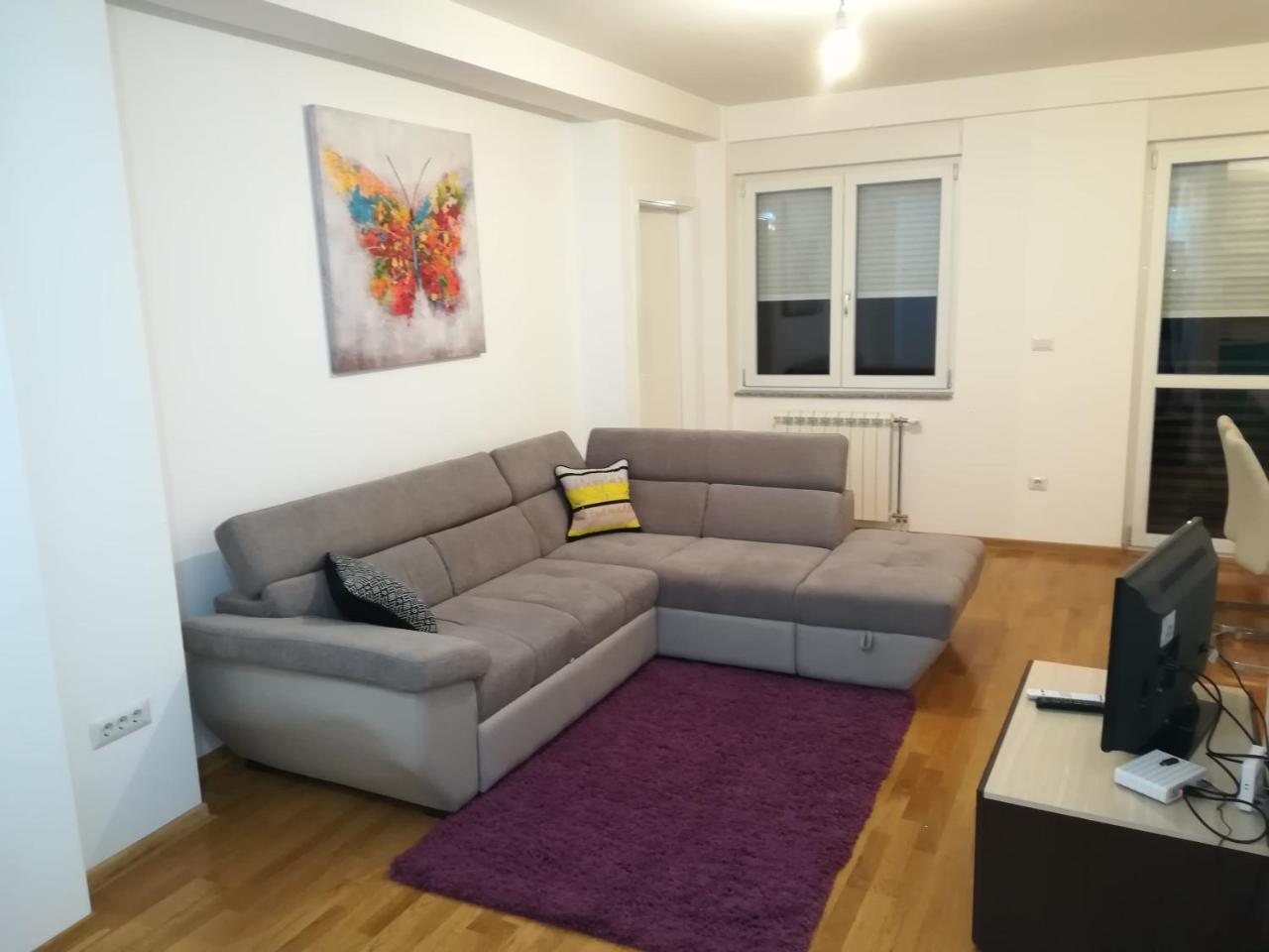 Butterfly Apartment Cacak Ngoại thất bức ảnh