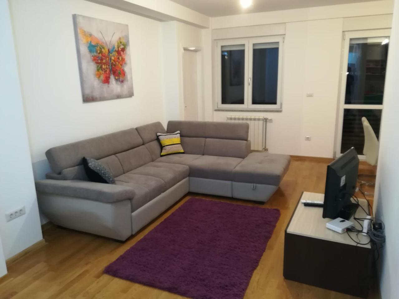 Butterfly Apartment Cacak Ngoại thất bức ảnh