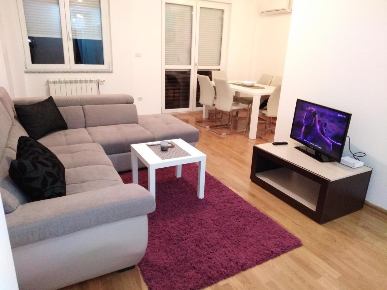 Butterfly Apartment Cacak Ngoại thất bức ảnh
